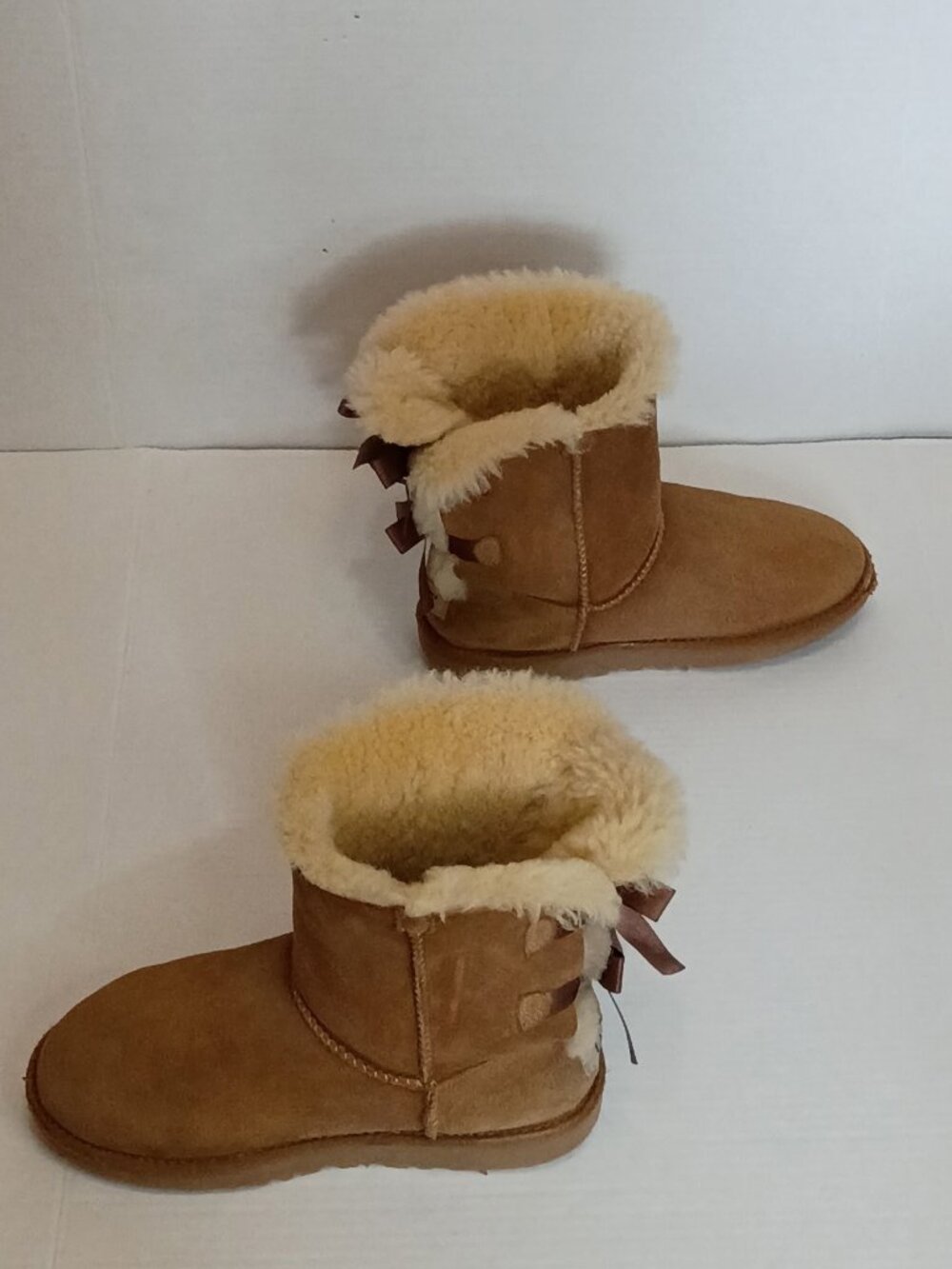 UGG Kids Bailey Bow II Chestnut Suede Boots Youth 6 Fits Women’s 8 - Picture 4 of 8